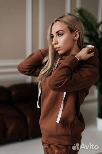 Спортивный костюм женский