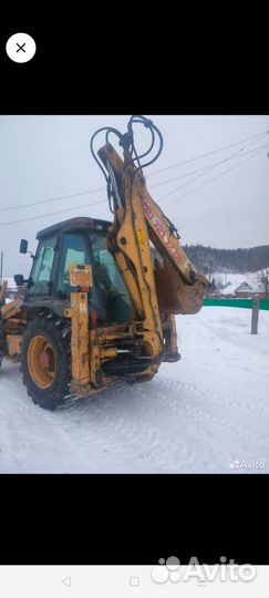 Экскаватор погрузчик и самосвал