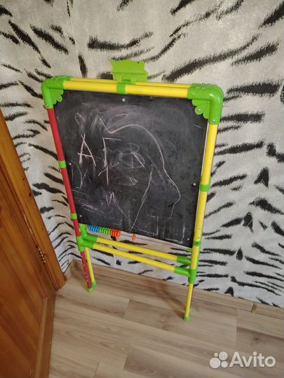 Детский стол и стул
