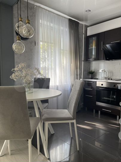 2-к. квартира, 49 м², 2/5 эт.