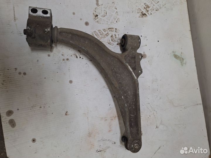 Chevrolet cruze Рычаг передний левый