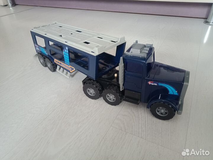 Машина-автотранспортер. Игрушки. Длина 60 см