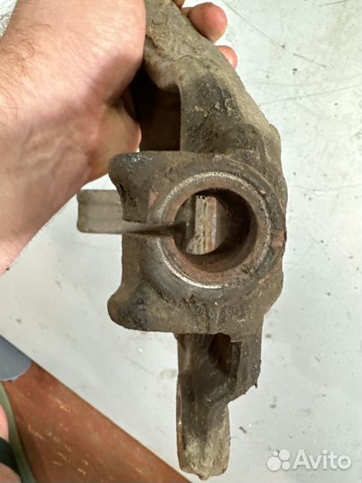 Mazda 6 gj Кулак Поворотный Правый Передний