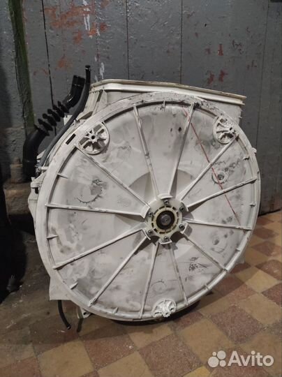 Бак 5KG стиральной машины Indesit witl