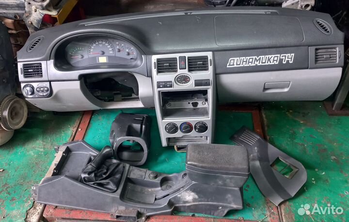 Панель торпеда Приора