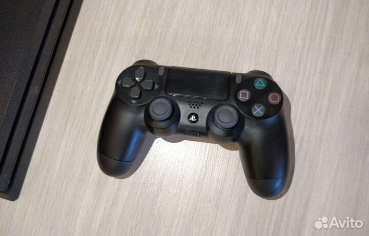Sony ps4 PRO 1tb 9.0