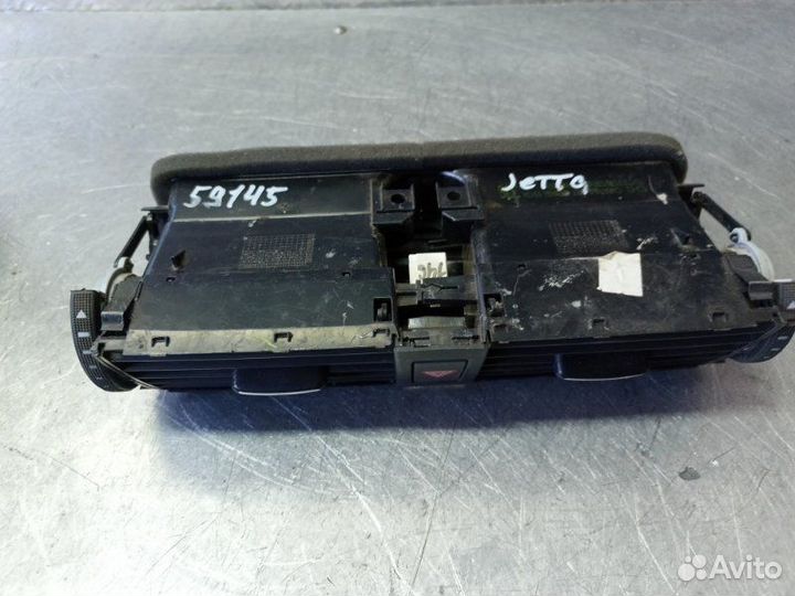 Дефлектор воздушный передний Volkswagen Jetta clra