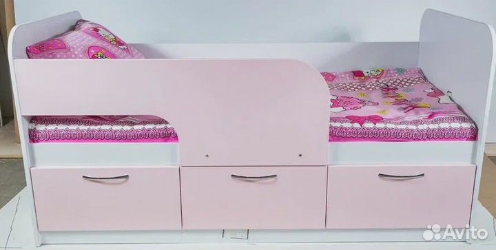 Детская кровать с бортиком