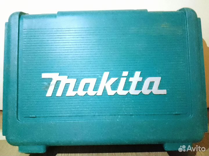 Шуруповёрт гайковёрт ударный Makita 12v