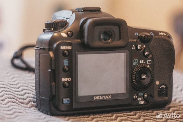 Pentax K10D + SMC Pentax-DA 21 3.2 AL Limited