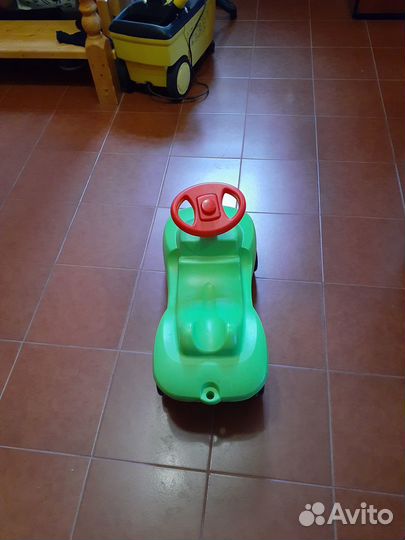 Машинка каталка толокар