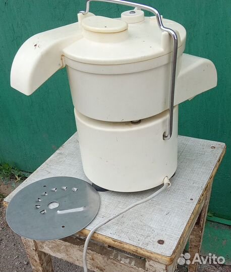 Электросоковыжималка шинковка свп2У4