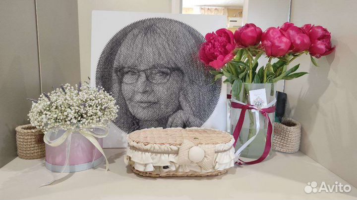 Картина из нитей