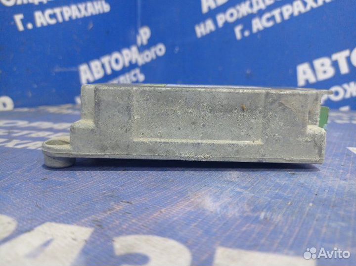 Блок управления airbag Bmw E60 седан M54B30 2003