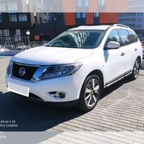 Nissan Pathfinder 3.5 CVT, 2015, 125 358 км, с пробегом, цена 2 199 000 руб.