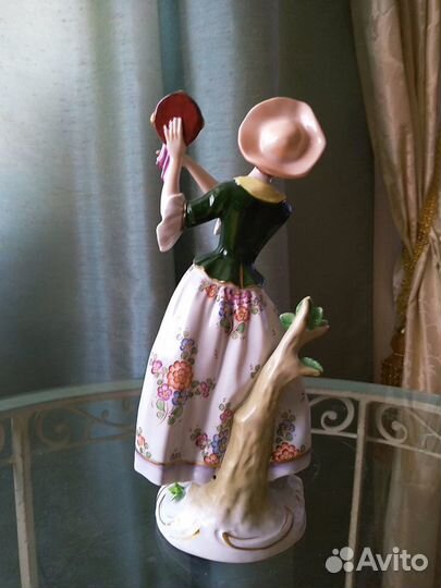 Статуэтка. Девушка с тамбурином. Германия