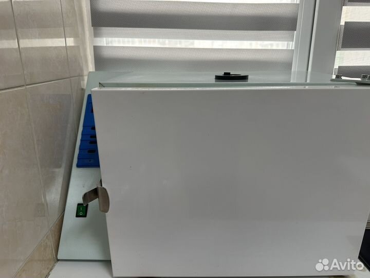 Стерилизатор (сухожаровой шкаф )