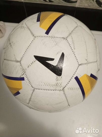 Футбольный мяч Demix