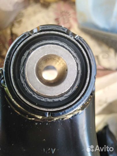 E4501-vk385 рычаг подвески левый np300