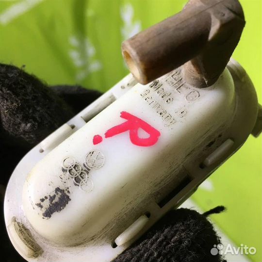 Активатор замка багажника Фольксваген Пассат Б3