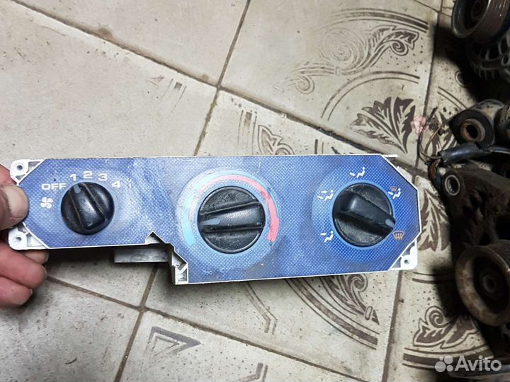 Блок управления отопителем HR-V (кондиционер)