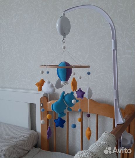Мобиль на кроватку + кронштейн + блок 35 мелодий
