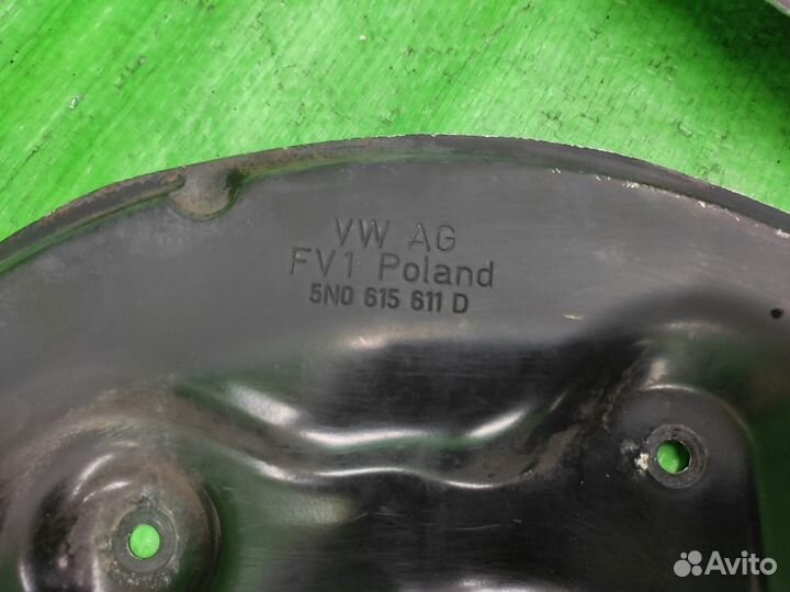 Пыльник тормозного диска зад. VW Tiguan/Passat/Q3