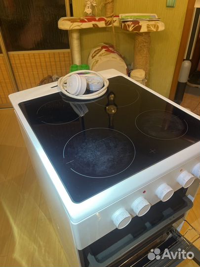 Плита электрическая стеклокерамика Hansa