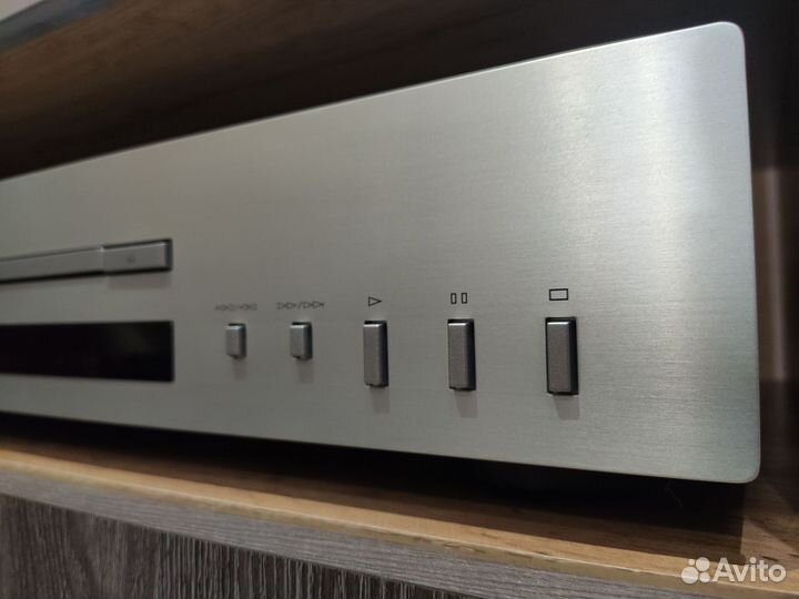 Cd проигрыватель Yamaha CD-S700