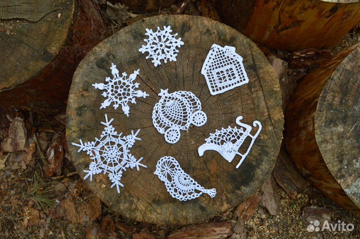 Ёлочные игрушки вязаные крючком снежинки