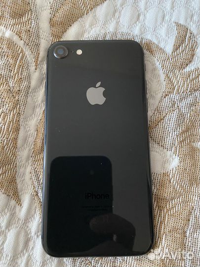 Телефон iPhone 8 64 gb