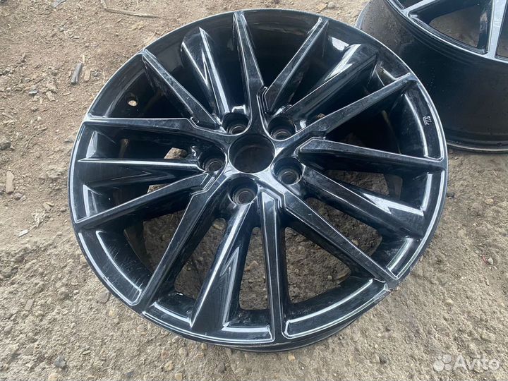 Toyota Camry 70 диски GR sport оригинал