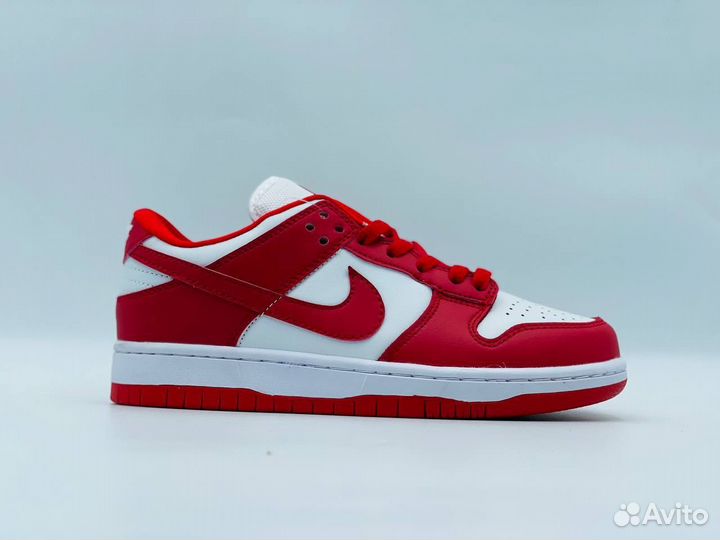 Nike sb dunk low red