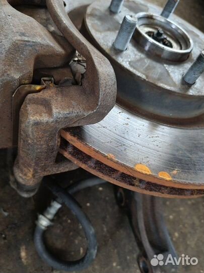 Кулак поворотный передний Nissan X-Trail T31