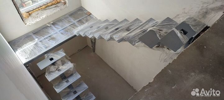 Металлическая лестница под ключ