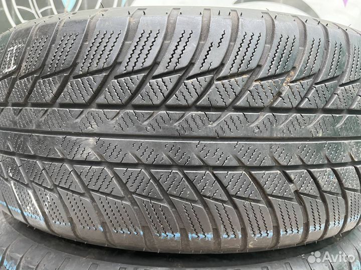 Bridgestone Blizzak LM-001 225/55 R17