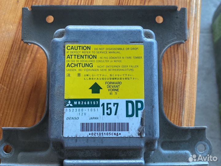 Блок SRS Мицубиси Паджеро 2 6G74