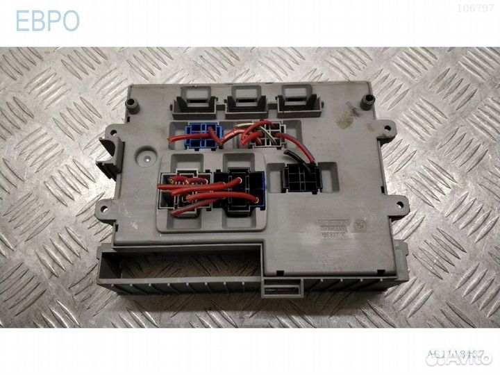 Блок предохранителей передний BMW E87 s1118437