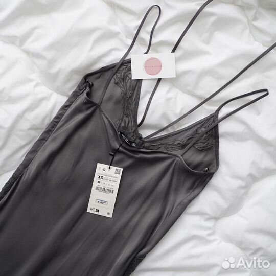 Платье комбинация zara серое атласное XS S