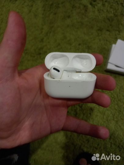 Apple AirPods pro без правого наушника