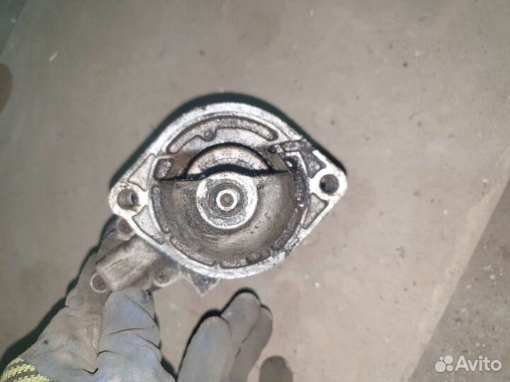 Стартер на митцубиси carisma 1.6