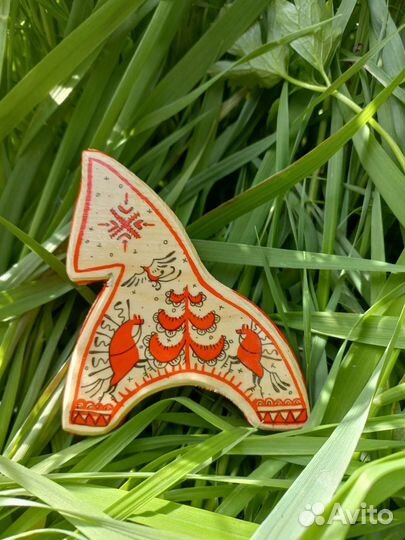 Статуэтка деревянная 