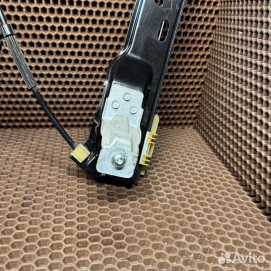 Стеклоподъемник передний правый Ford Focus BM iqdb