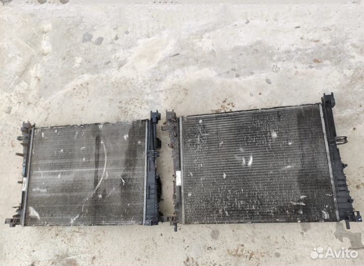 Радиатор охлаждения двигателя Renault LADA