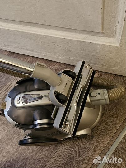 Пылесос LG cyking V-C7071CEU