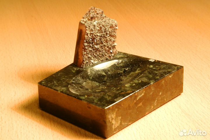 Аметист, лабрадорит