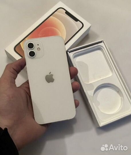 iPhone 12, 64 ГБ