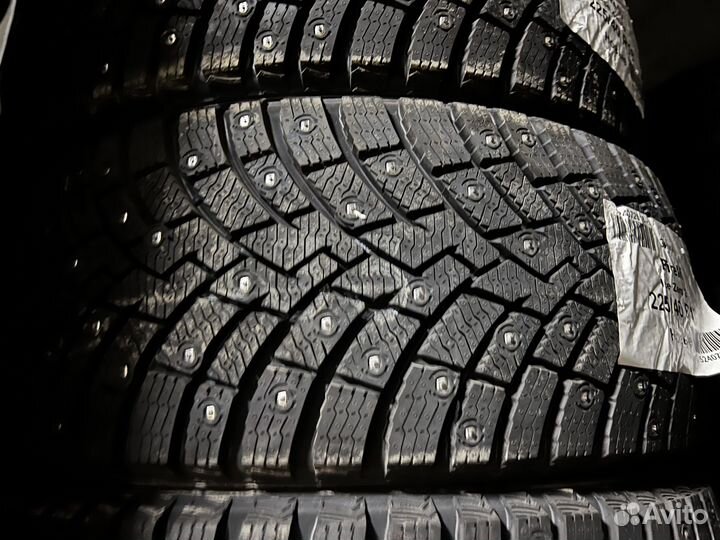 Pirelli Scorpion Ice Zero 2 225/40 R18