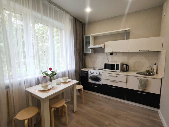 2-к. квартира, 56 м², 1/9 эт.