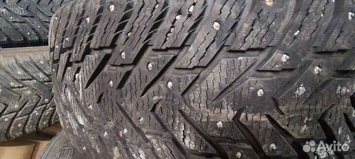 Nokian Tyres Hakkapeliitta 8 SUV 265/70 R16 114